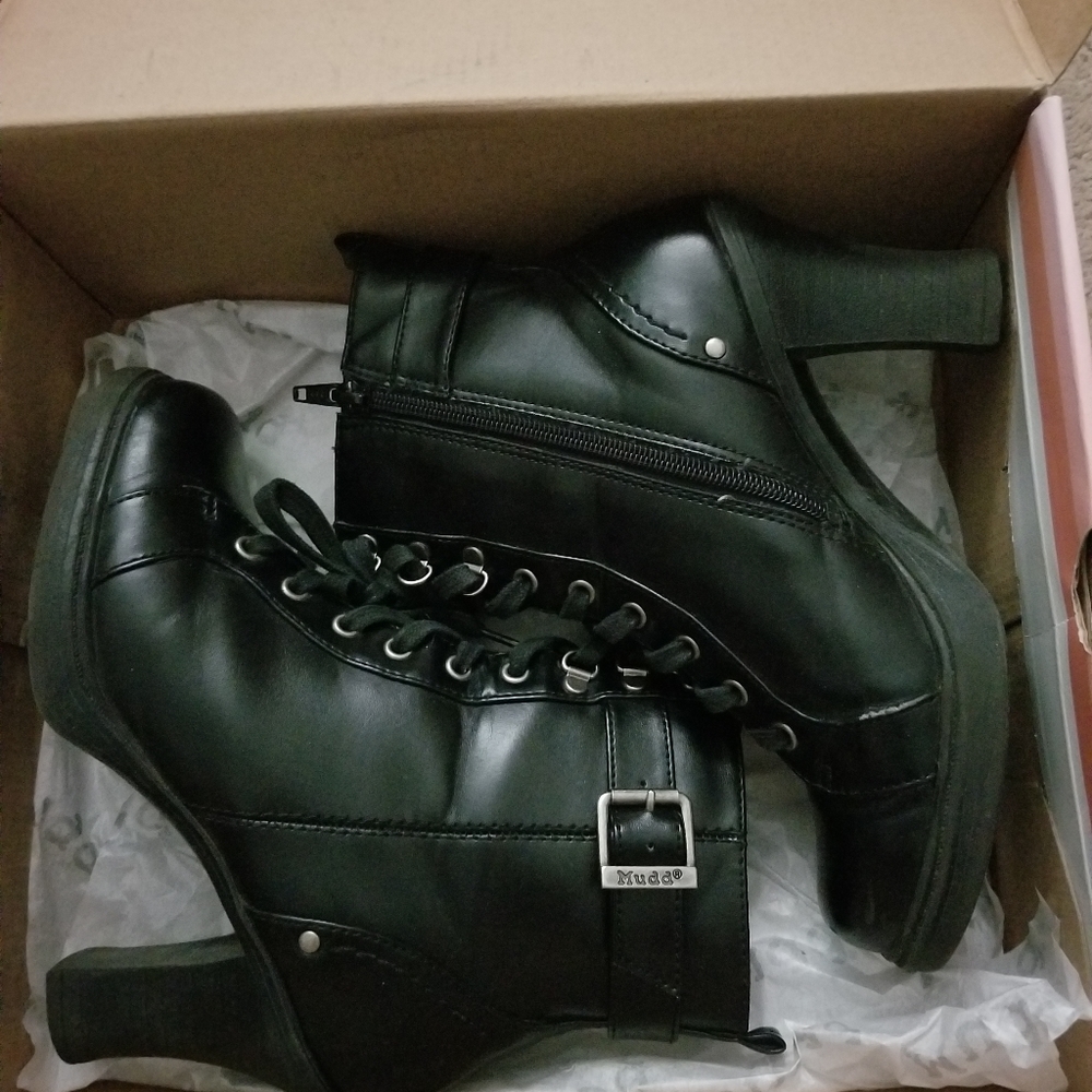 Lace Up Womans Ankle Boots